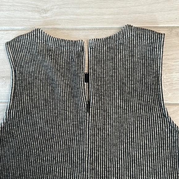 XS Madewell Classy Sleeveless Top with Cinched Waist Tie - Picture 7 of 7